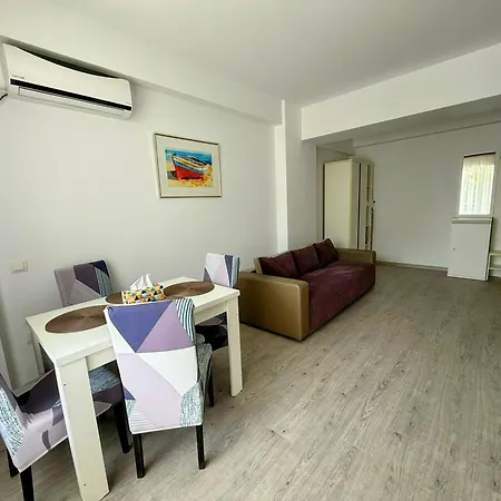 Idamar Summerland Bl21 * Mamaia